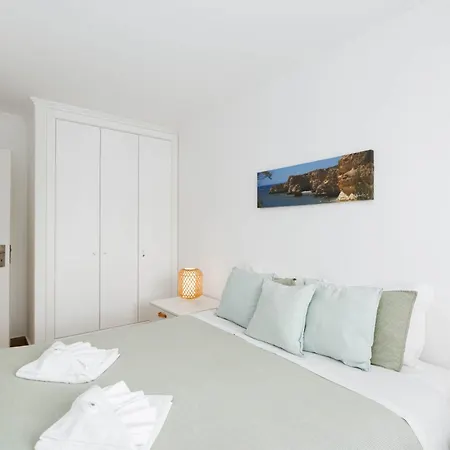 Sweet Old Village Apartment